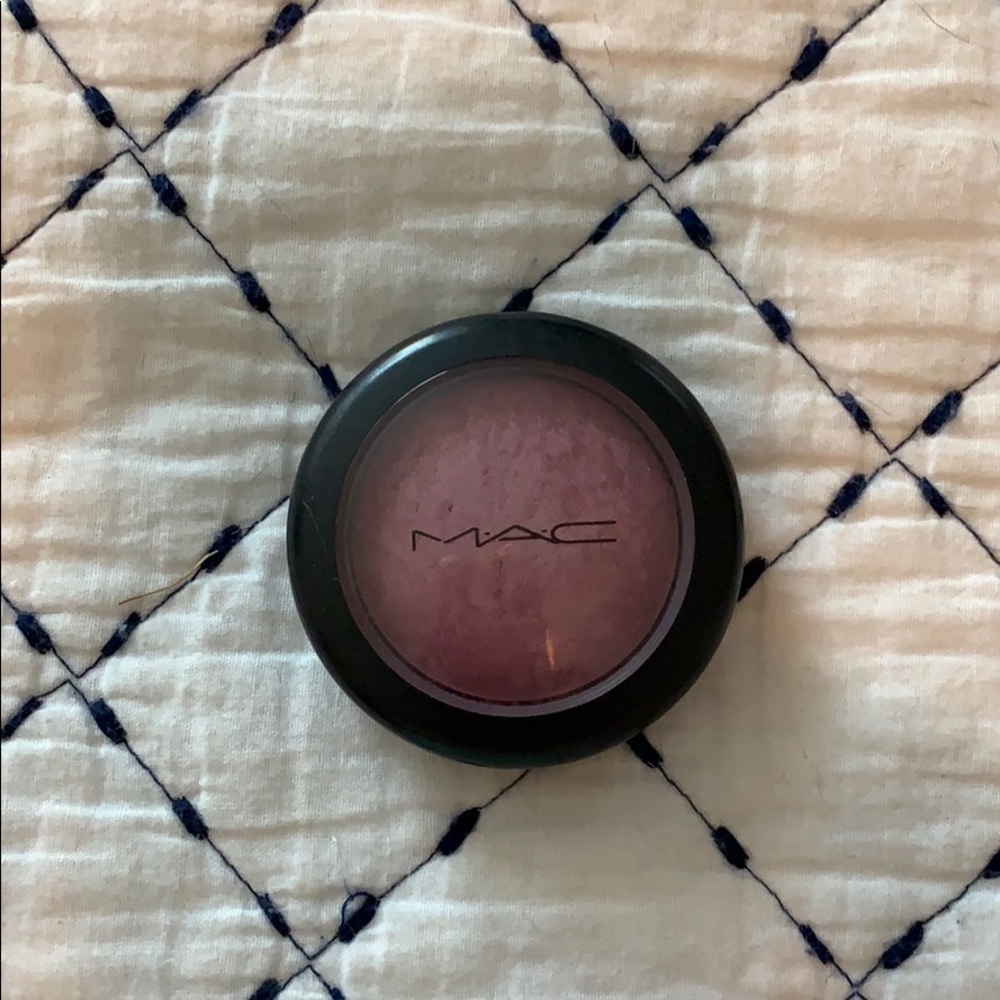 MAC blush